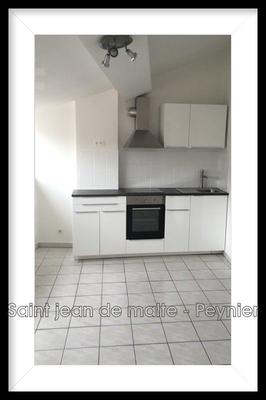 Appartement - 95 m² - 6 pièces