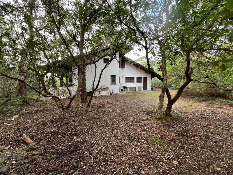 Maison - 130 m² - 8 pièces