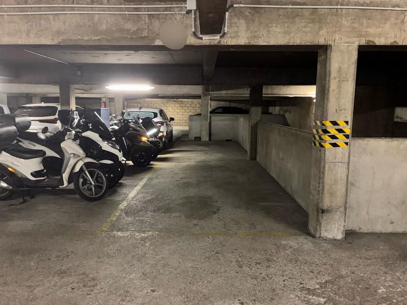 Parking / Garage - 25 m²