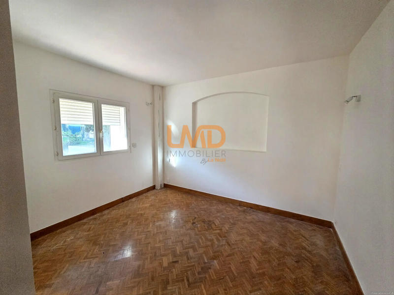 Appartement - 100 m² - 4 pièces