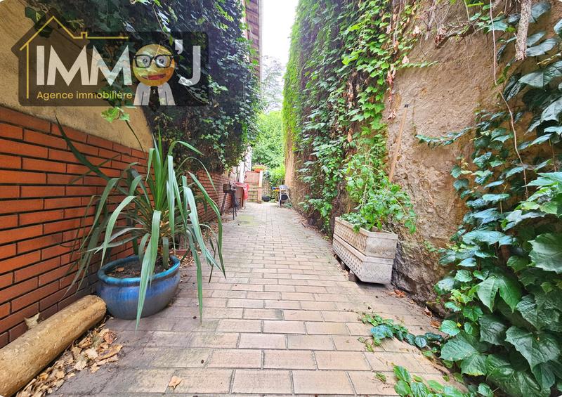 Immeuble - 253 m² - 6 pièces