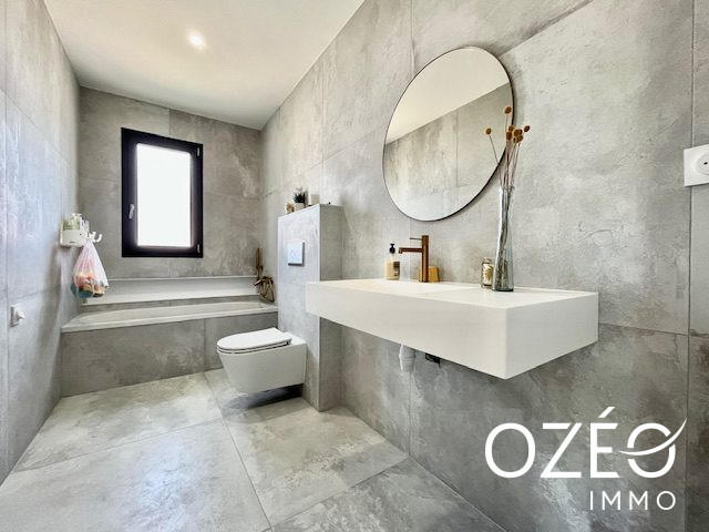 Maison contemporaine - 140 m² - 4 pièces