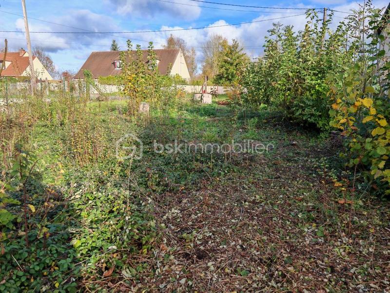 Terrain constructible - 1 761 m²