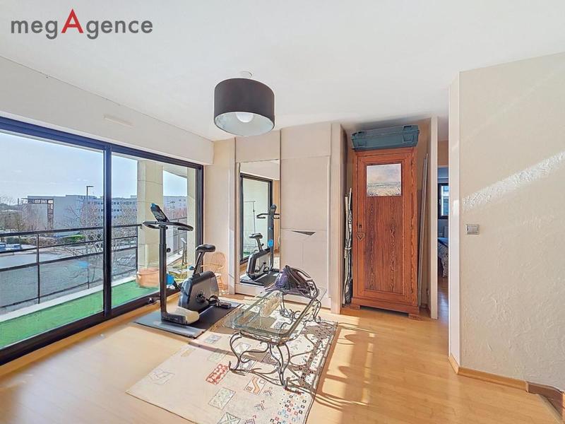 Appartement - 150 m² - 5 pièces