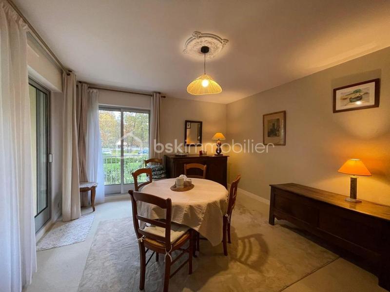 Appartement - 94 m² - 5 pièces
