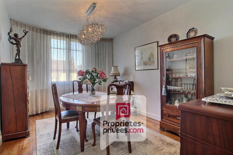 Maison - 166 m² - 7 pièces