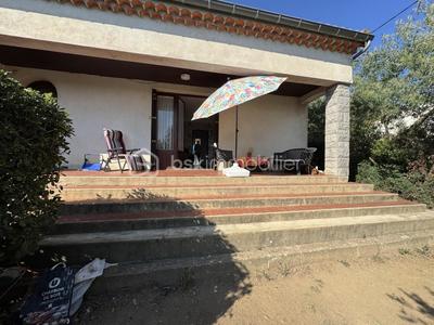 Maison traditionnelle - 87 m² - 5 pièces