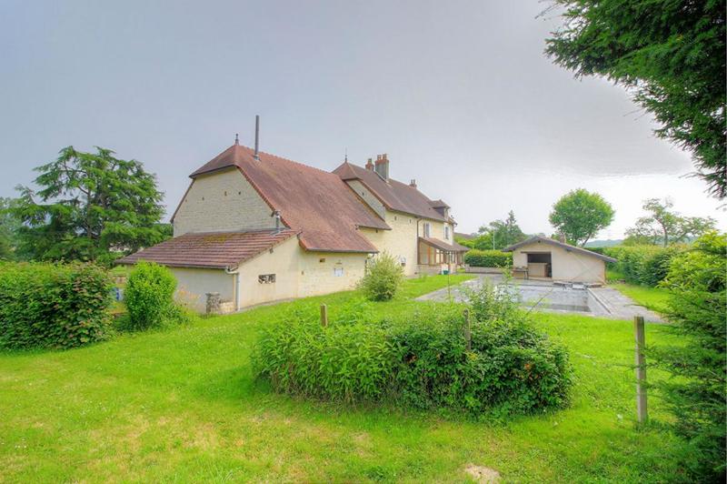 Maison de maîtres - 350 m² - 11 pièces