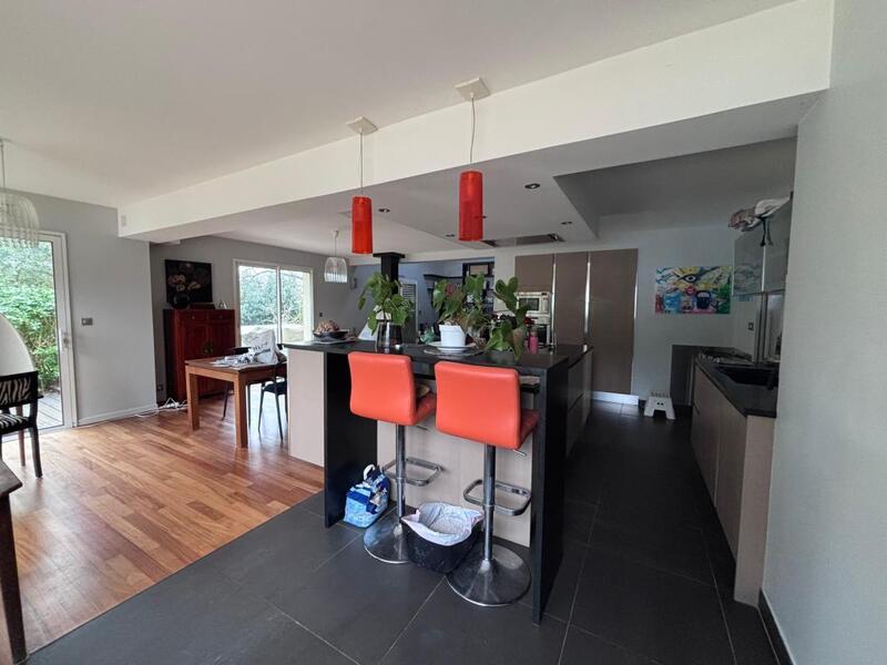 Maison - 170 m² - 6 pièces