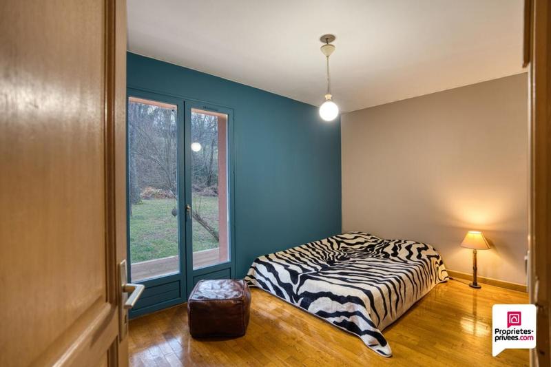 Maison - 295 m² - 5 pièces