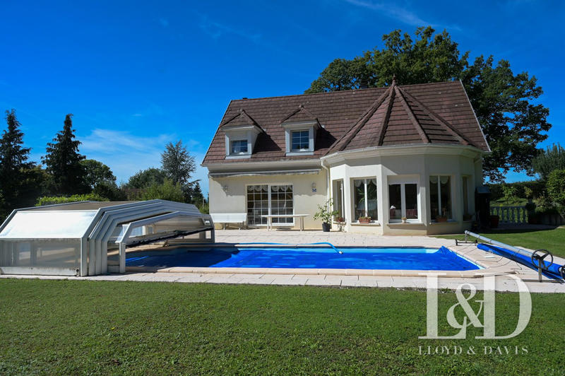 Maison contemporaine - 170 m² - 7 pièces