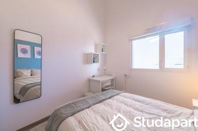 Chambre - 10 m² - 1 pièce