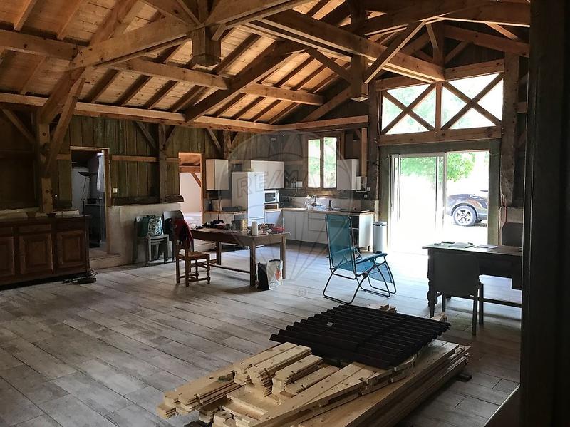 Propriété - 284 m² - 10 pièces