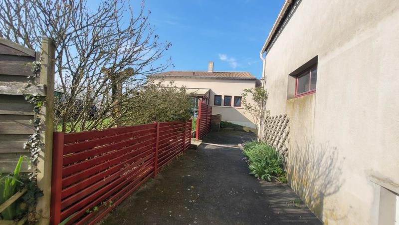 Maison - 176 m² - 9 pièces