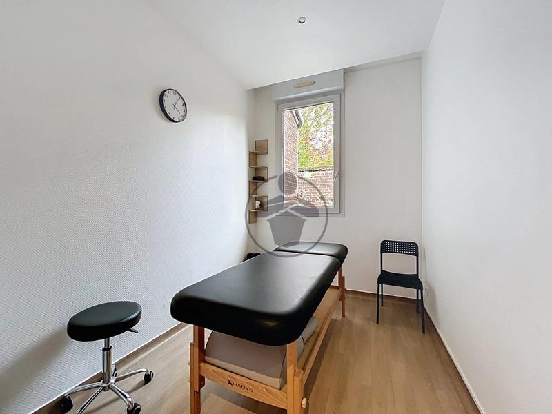 Bureau - 275 m² - 12 pièces