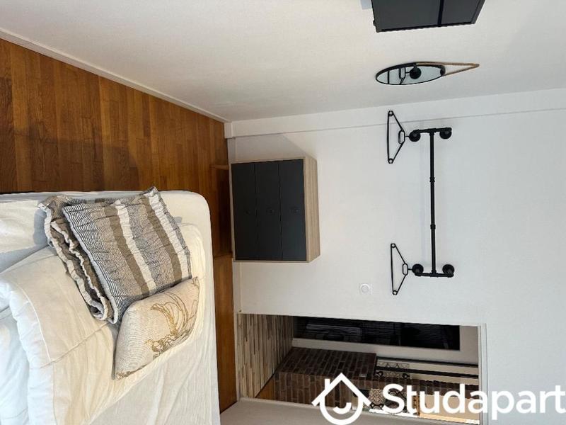 Chambre - 12 m² - 1 pièce