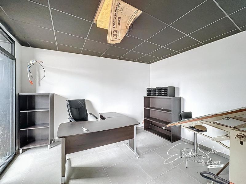 Bureau - 133 m² - 3 pièces
