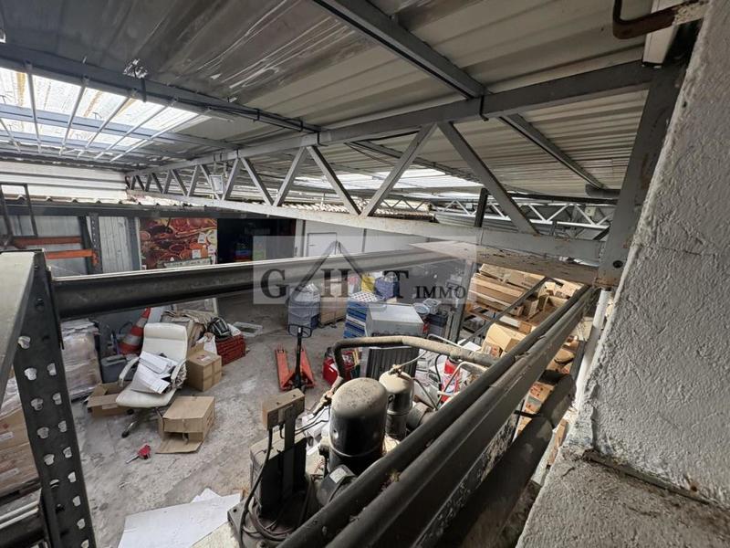 Entrepôt - 380 m²