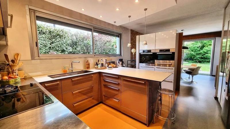 Maison - 199 m² - 7 pièces