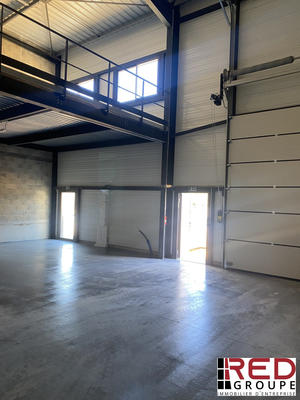 Entrepôt - 231 m²