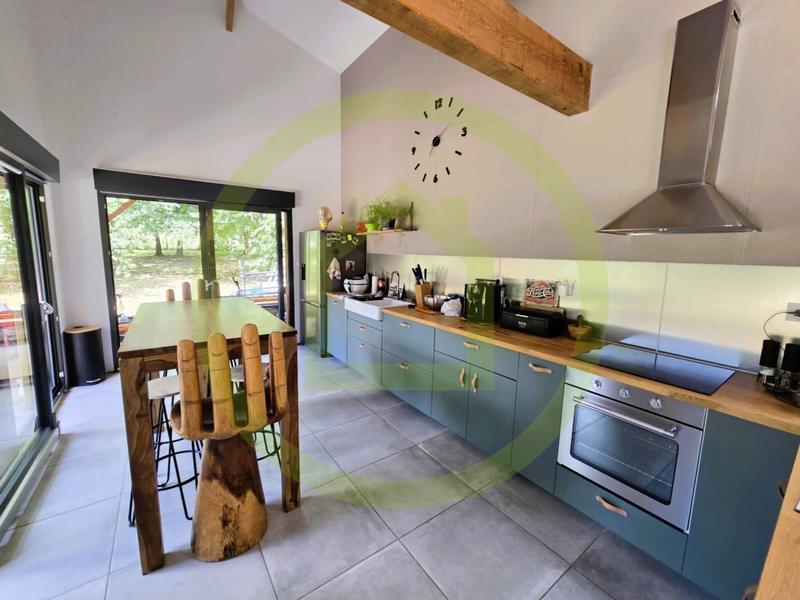 Maison - 157 m² - 6 pièces