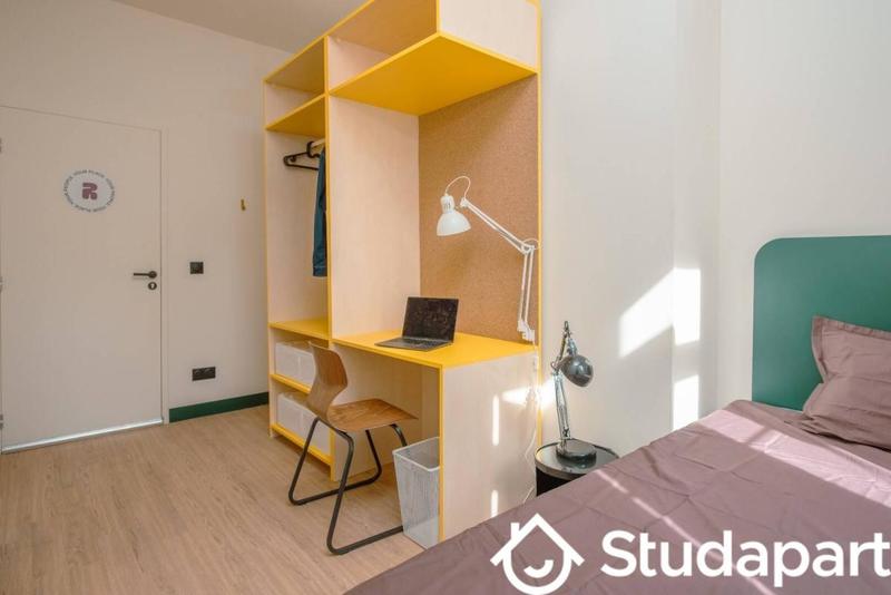 Chambre - 10 m² - 1 pièce