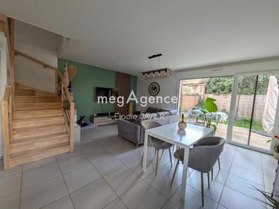 Maison - 88 m² - 4 pièces