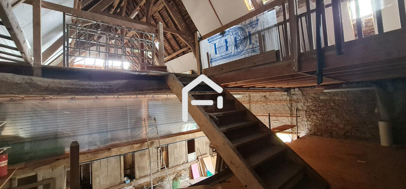 Maison - 240 m² - 6 pièces