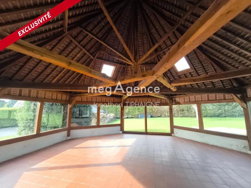 Maison - 220 m² - 7 pièces