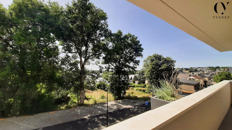 Appartement - 90 m² - 5 pièces