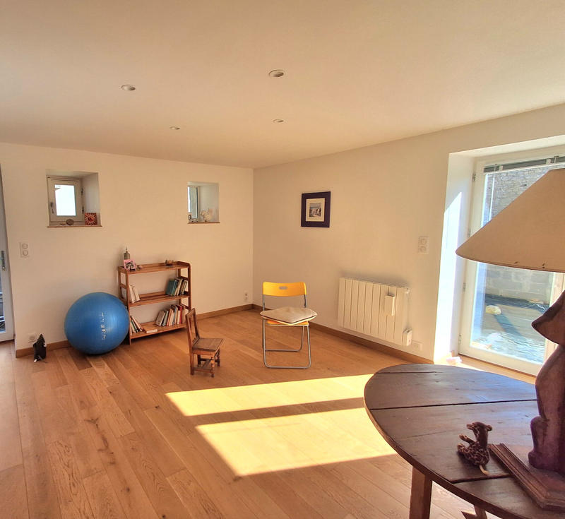 Maison - 280 m² - 9 pièces