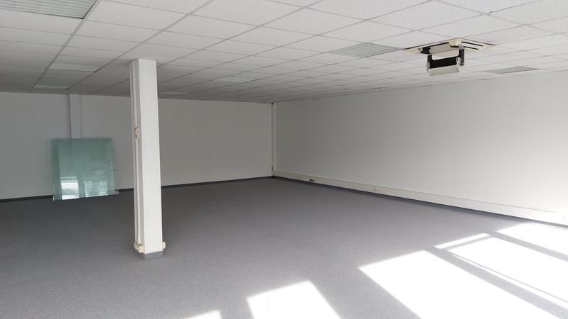 Local commercial - 136 m²