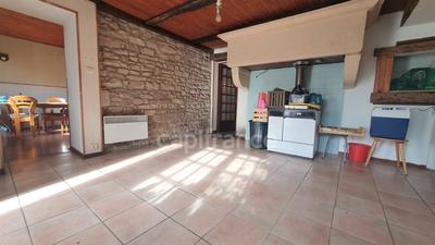 Maison en pierre - 195 m² - 7 pièces