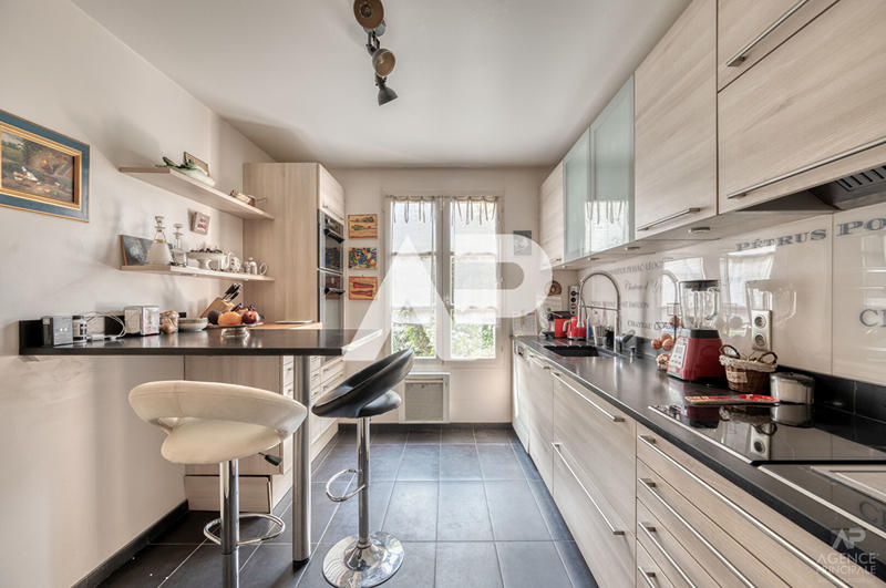 Maison - 163 m² - 7 pièces