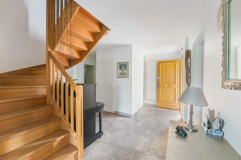 Maison - 159 m² - 7 pièces