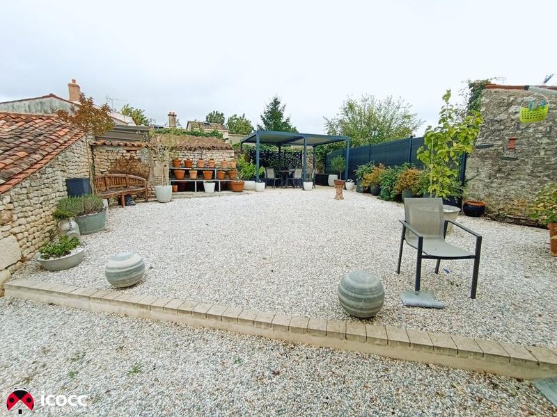 Maison en pierre - 191 m² - 6 pièces