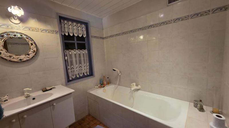 Propriété - 122 m² - 8 pièces