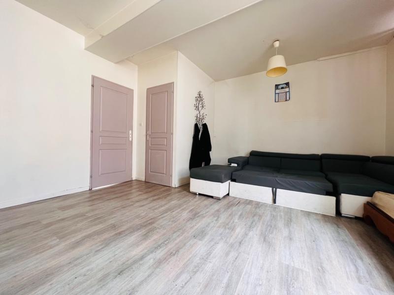 Immeuble - 157 m² - 7 pièces