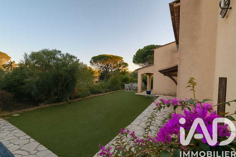 Maison - 209 m² - 8 pièces