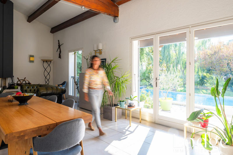 Maison traditionnelle - 180 m² - 6 pièces