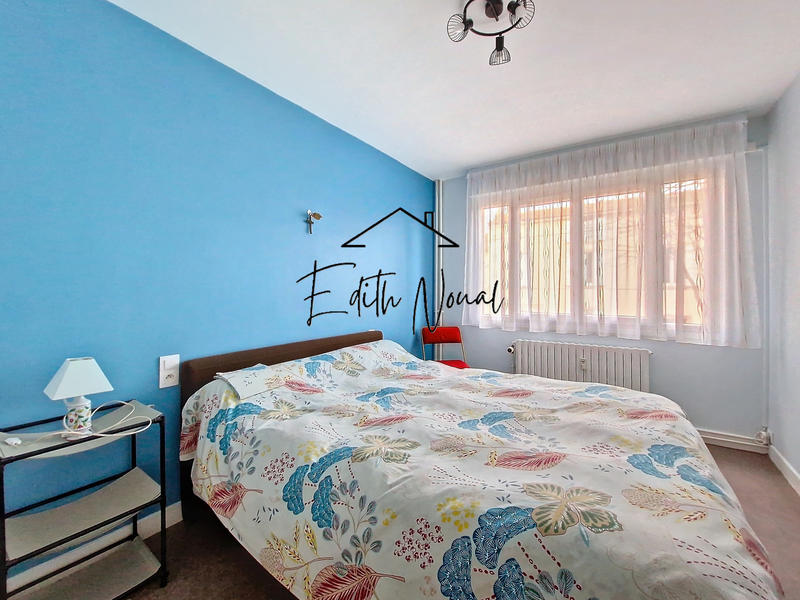 Appartement - 90 m² - 5 pièces