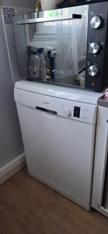 Vide maison cause déménagement.