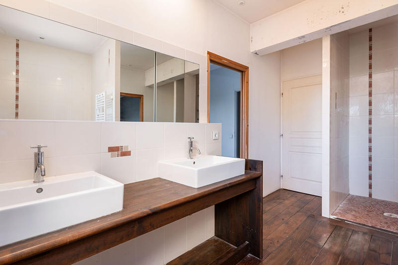 Maison - 343 m² - 7 pièces