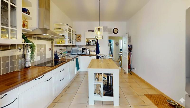 Maison - 231 m² - 10 pièces