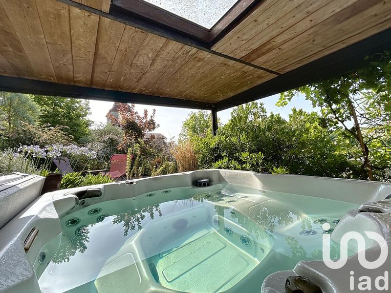 Maison - 872 m² - 22 pièces