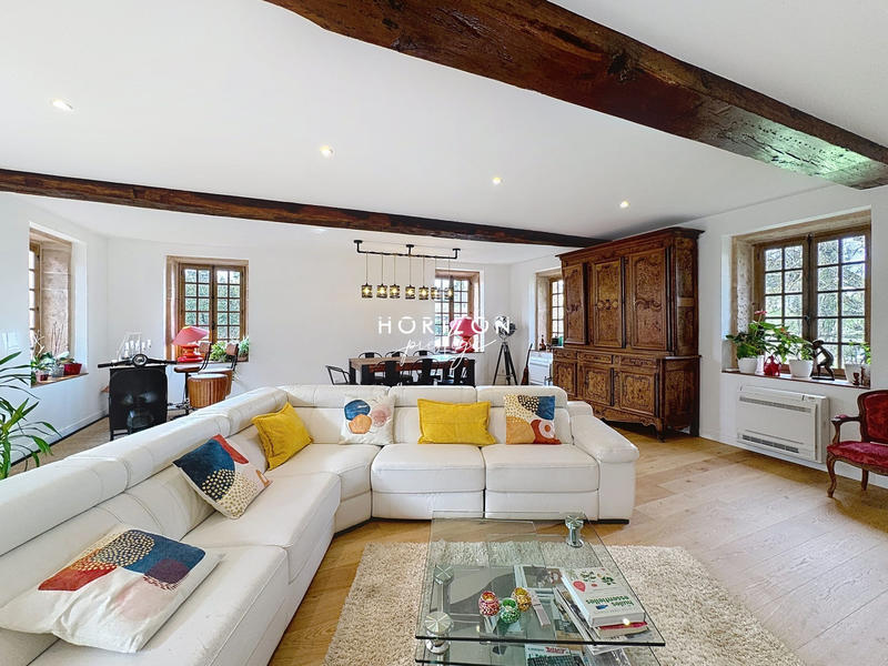 Maison ancienne - 224 m² - 7 pièces