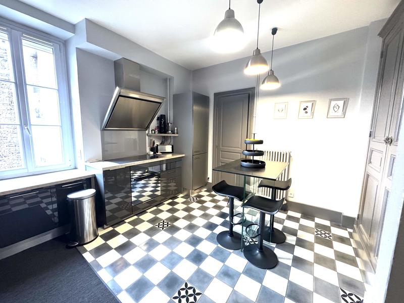 Appartement - 212 m² - 5 pièces