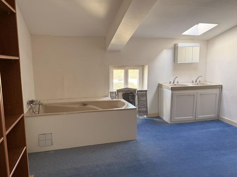 Maison - 289 m² - 7 pièces