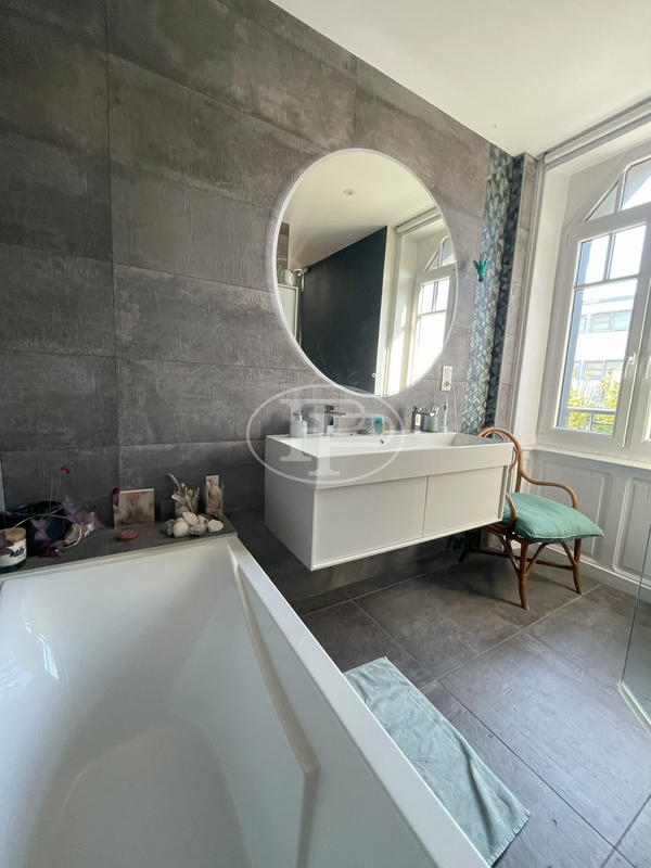 Maison - 110 m² - 4 pièces