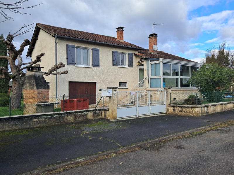 Maison - 140 m² - 5 pièces